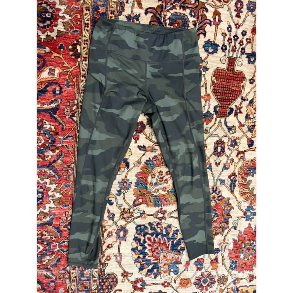 Athleta Camo High Rise Pocket Leggings Size Small S Gray Green Stretch Yoga